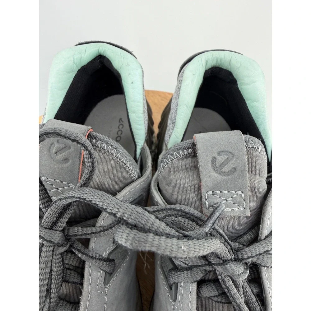 ECCO Exohike Low Gore-Tex Hiking‎ Shows Gray Nubuck Womens 39 US 8-8.5